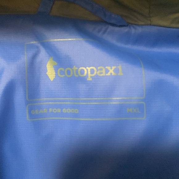 Cotopaxi hooded down jacket - Picture 2 of 3